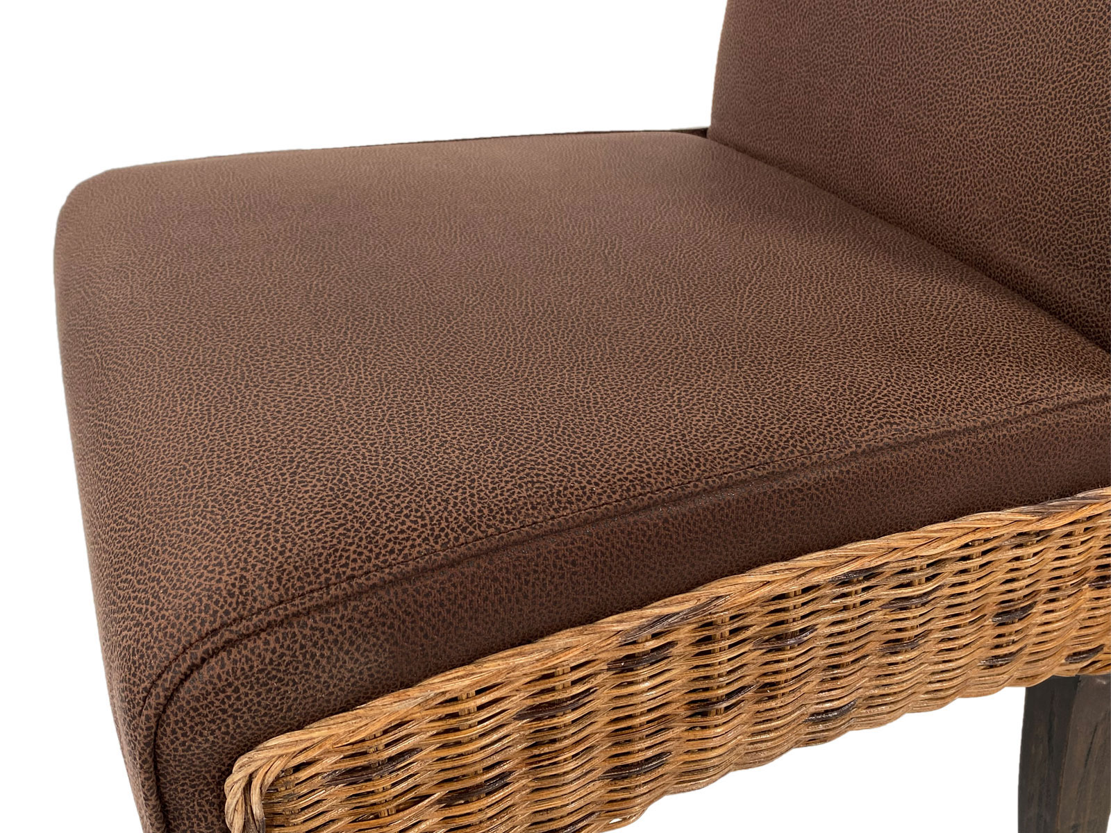 3046G-24_0459d4bb23a0cb4